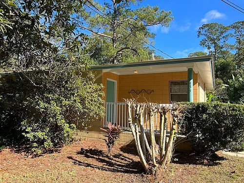 1433 Fisher Ln Photo 1