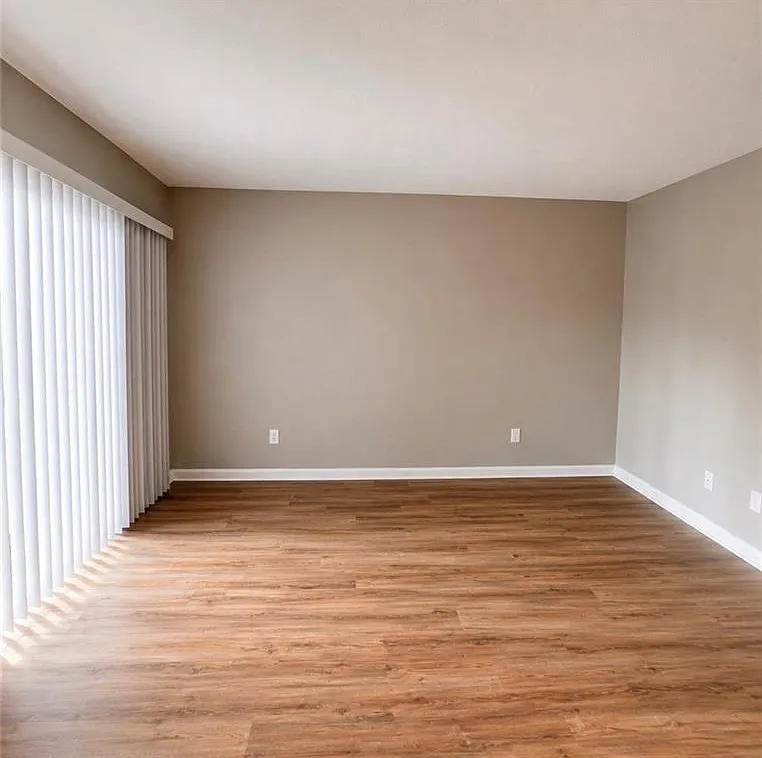 3 bed, 2.0 bath, 1440 sqft, $1,750 — Photo 3