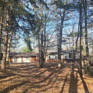 4662 N Lapeer Rd, Columbiaville, MI, 48421