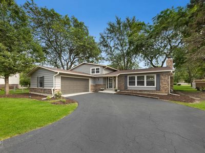 15 W Burr Oak Dr, Arlington Heights, IL, 60004