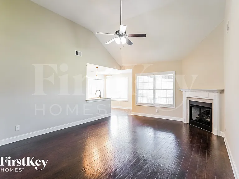 309 Liberty Bell Ln — Photo 3