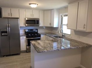 37 Flint St, Springfield, MA 01129