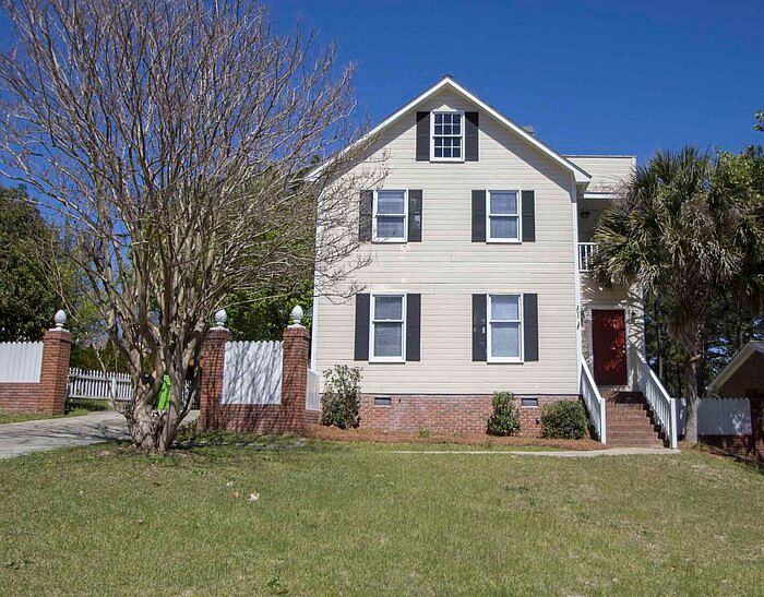 1st image of 203 Sparkleberry Ln
