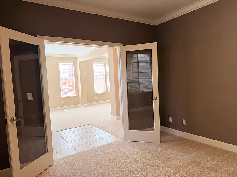 1143 Souza Way — Photo 5