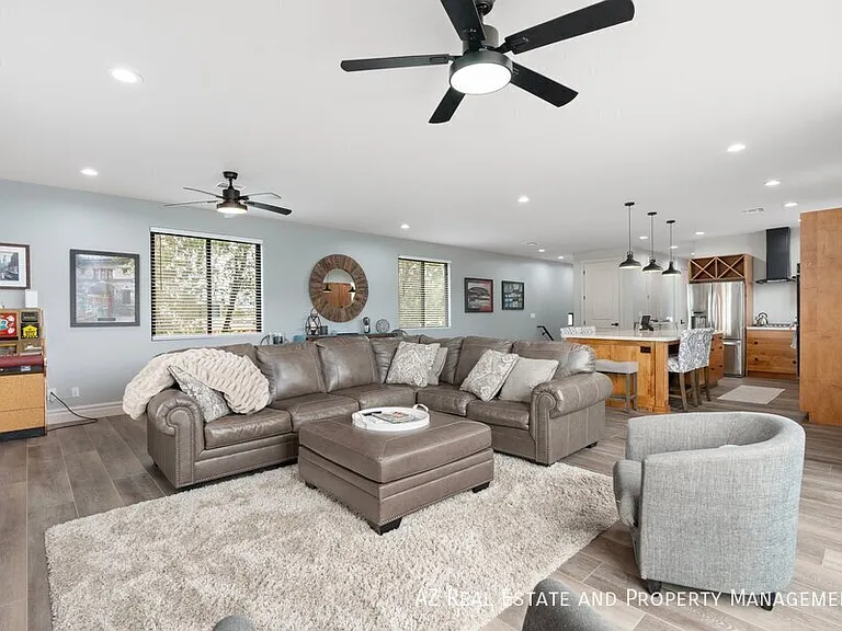 3112 N Valencia Ln — Photo 16