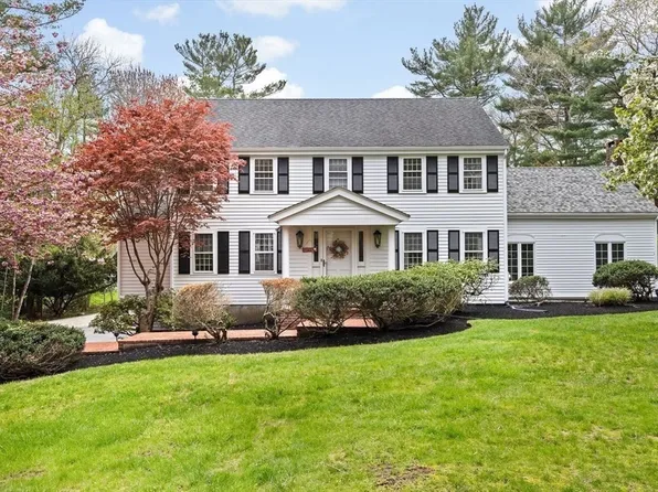 94 Till Rock Ln, Norwell, MA 02061
