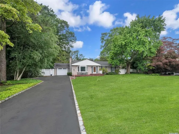 1560 Lincoln Avenue, Bohemia, NY 11716