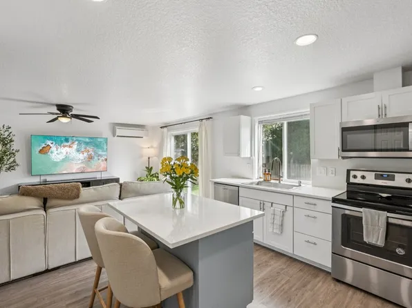 16001 NE 4th Way, Vancouver, WA 98684