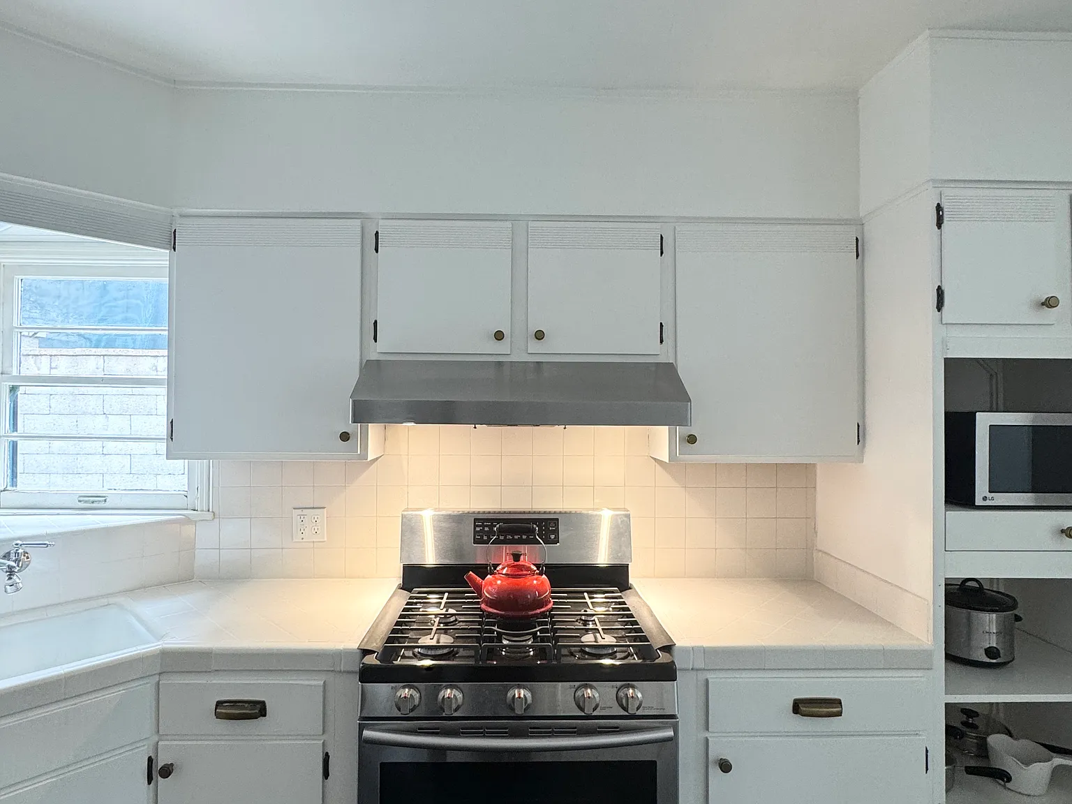 2 bed, 1200 sqft, $3,250 — Photo 4