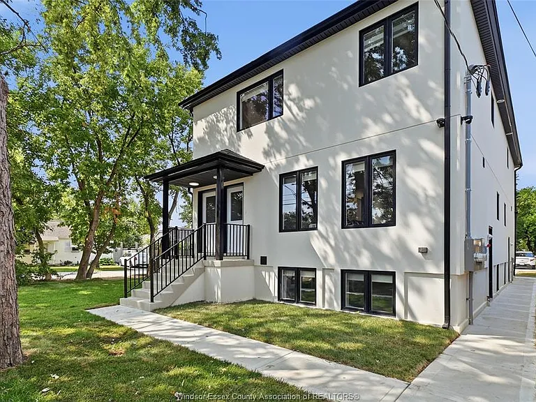 1746 Buckingham Dr #2 — Photo 4