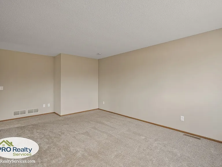 23345 Yucca St NW — Photo 7