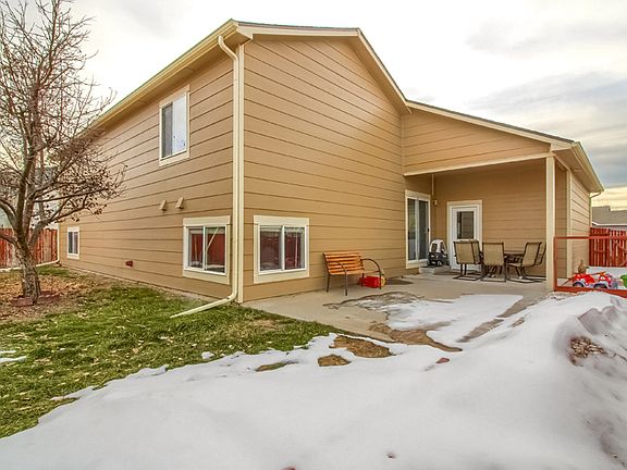 3rd image of 1068 Cottonwood Ave