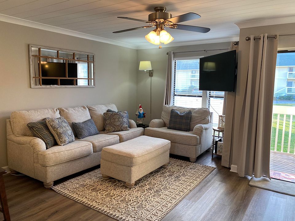 1st image of 775 Gulf Shore Dr Unit 8120