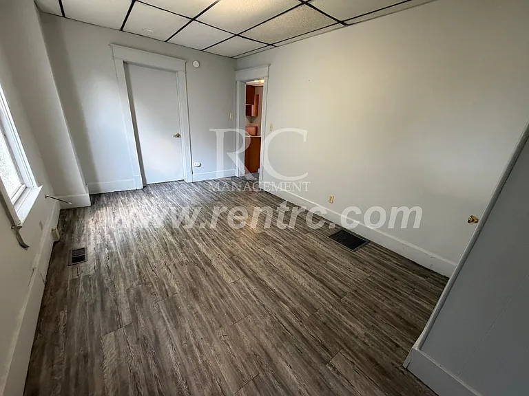 1112B S Gilbert St — Photo 7