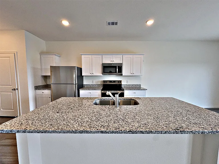 8431 Vacek Crossing Way — Photo 23
