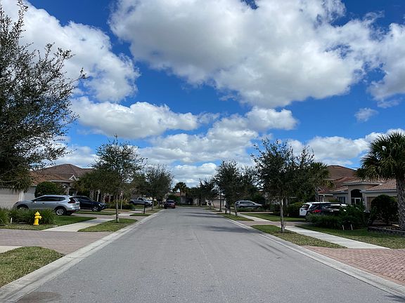 5th image of 4360 Steinbeck Way
