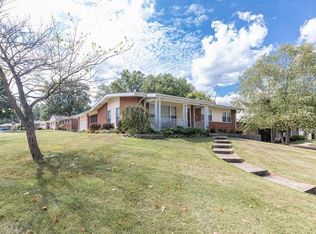 9200 Lawndale Dr, Saint Louis, MO