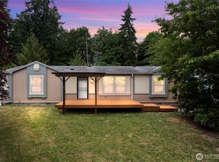 824 Cherub Pl E, Pt Orchard, WA 98366