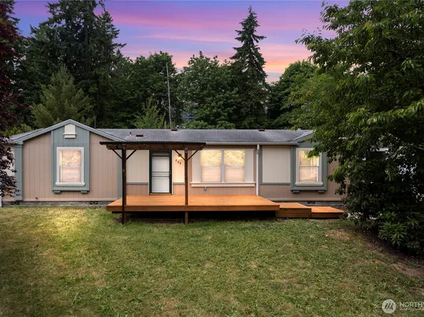 824 Cherub Place E, Port Orchard, WA 98366