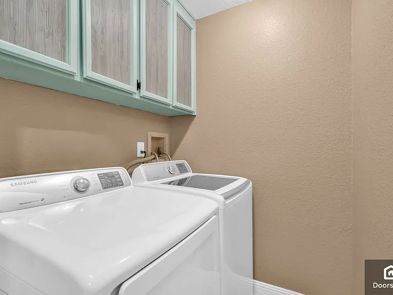 1714 Somerset Pl — Photo 17