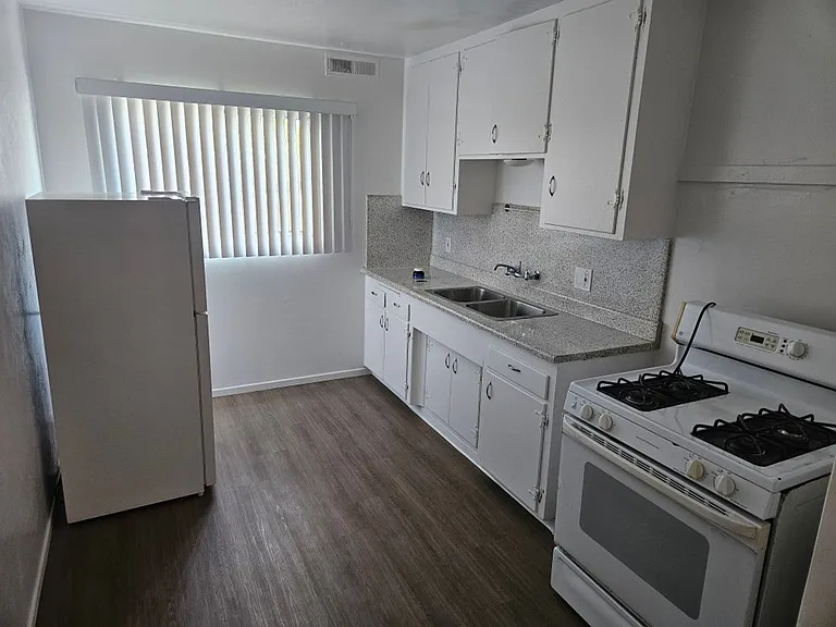 *The Pacific Apartments _5080 Voltaire St. #1-#9 — Photo 1