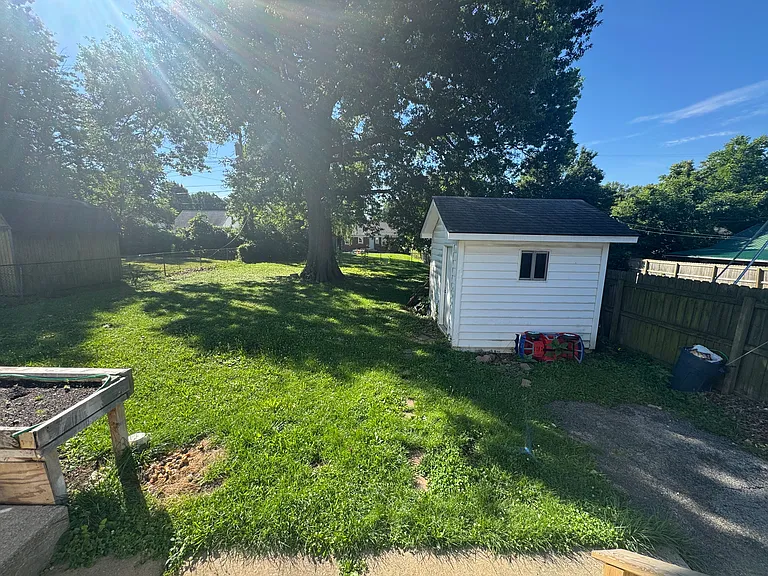 818 Carneal Rd — Photo 19