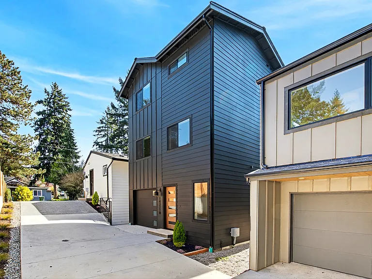 14321 Interlake Ave N #B — Photo 26