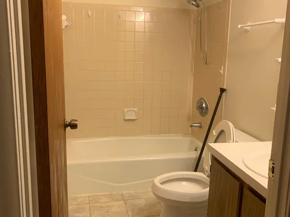 2200 Harbor View Dr, Rocky Hill, CT 06067