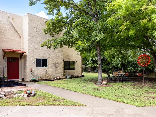 521B Sand Bend Dr, Kerrville, TX 78028