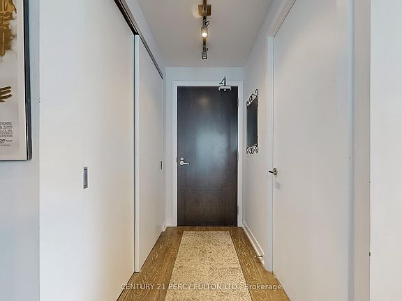 5th image of 11 Charlotte St #1707