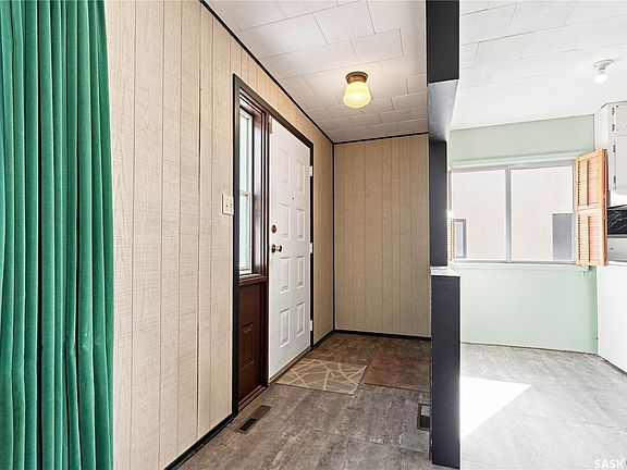 3rd image of 125 111th Street W