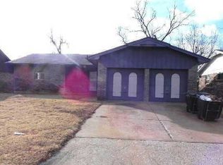 320 W Silverwood Dr, Midwest City, OK 73110