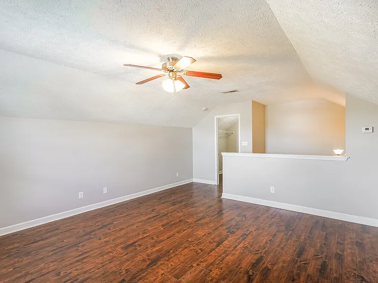1632 Beaconcrest Cir — Photo 15