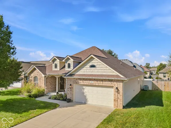 2656 Daffodil Ct W, Columbus, IN 47201
