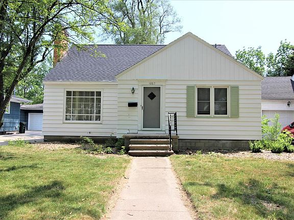 2nd image of 1085 W Larch Ave