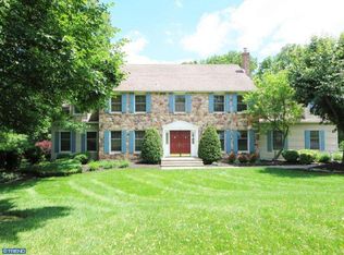 128 Brookside Dr, Holland, PA