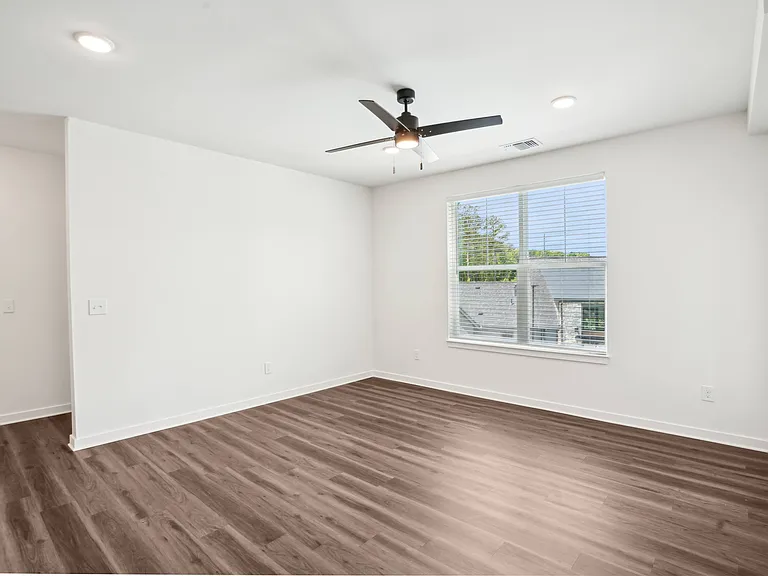 The Pullman Luxury Apartments — Photo 86