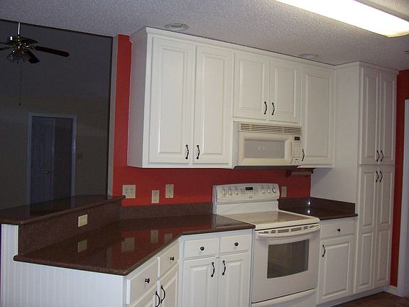 Breaksfast bar to family room.