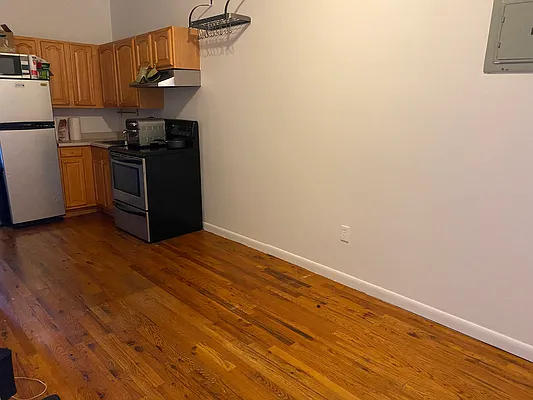 Rented by American Way Real Estate Inc | media 14