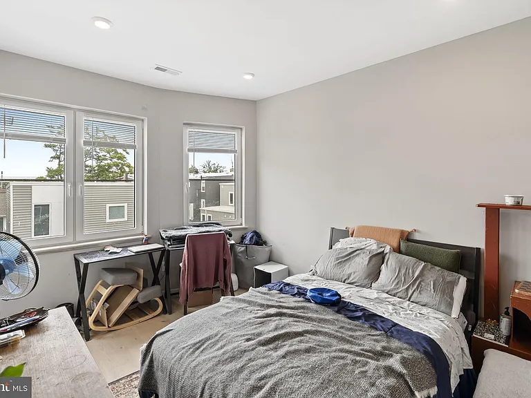 2110 W Master St #C — Photo 15