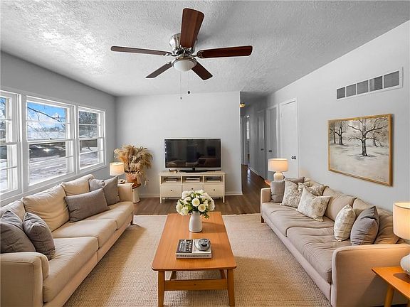 2nd image of 3526 Randall Dr