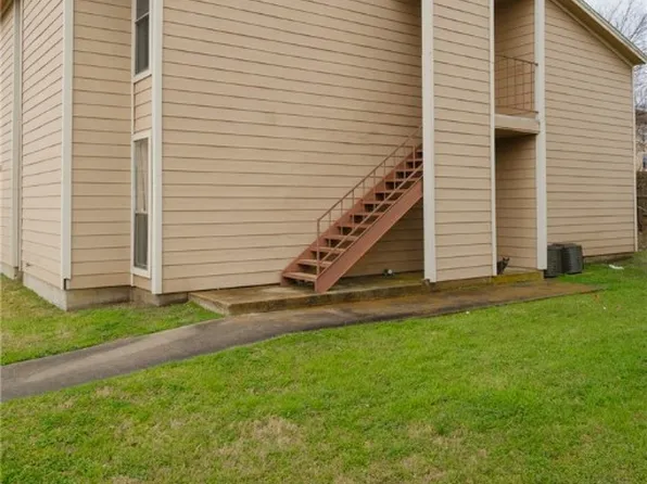 2911 Prairie Flower Cir, Bryan, TX 77802