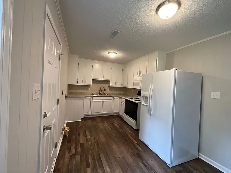 1156 Smith Road — Photo 9