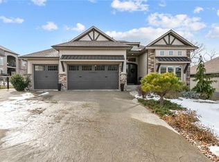 4538 NE Park Bluffs Dr, Lees Summit, MO 64064