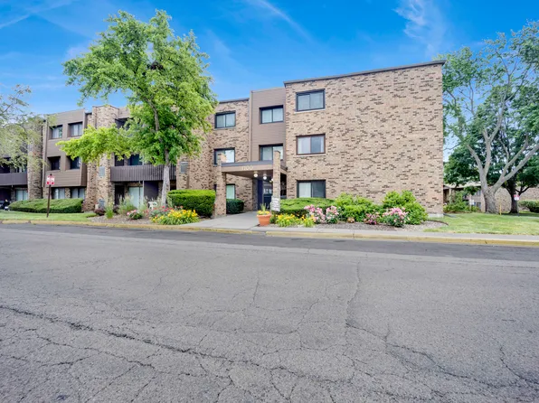 1100 E Randville Dr Unit 211, Palatine, IL 60074