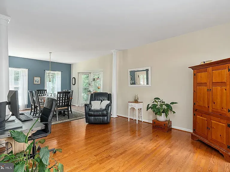 17 Whitestone Dr — Photo 18