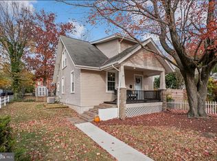 104 E Glebe Rd, Alexandria, VA 22305