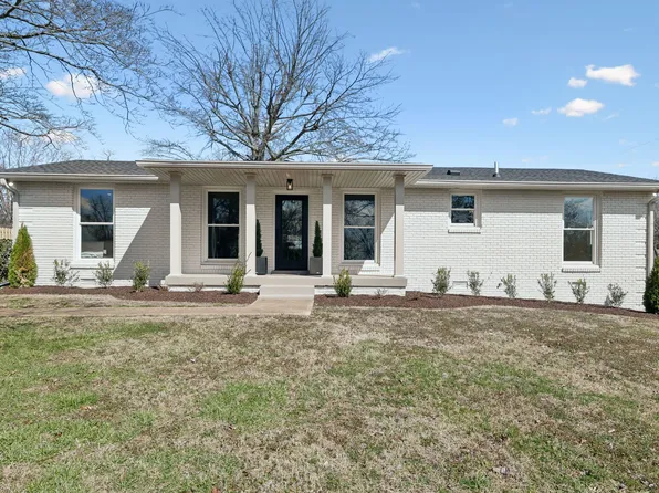 100 Crossroad Dr, Hendersonville, TN 37075