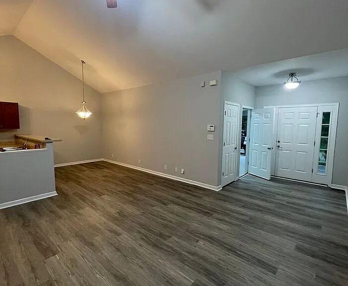 7920 Ellisville Ln — Photo 7