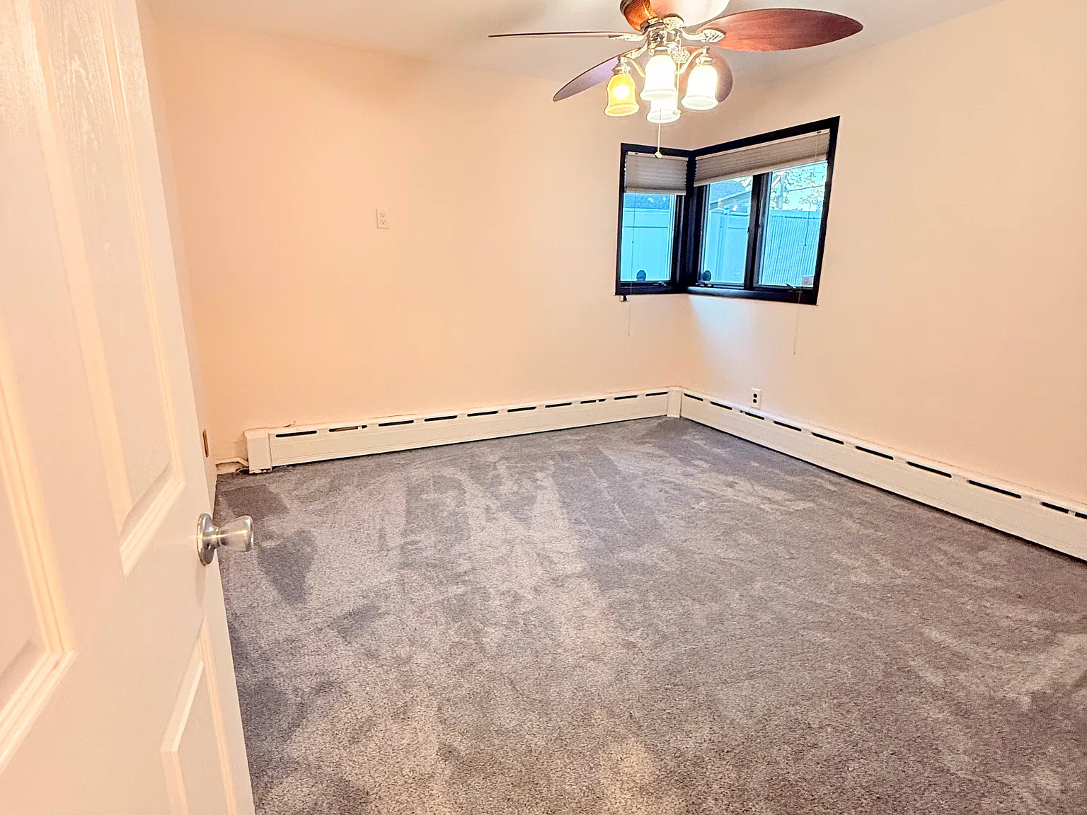Dennis Ln, Bethpage — Photo 4